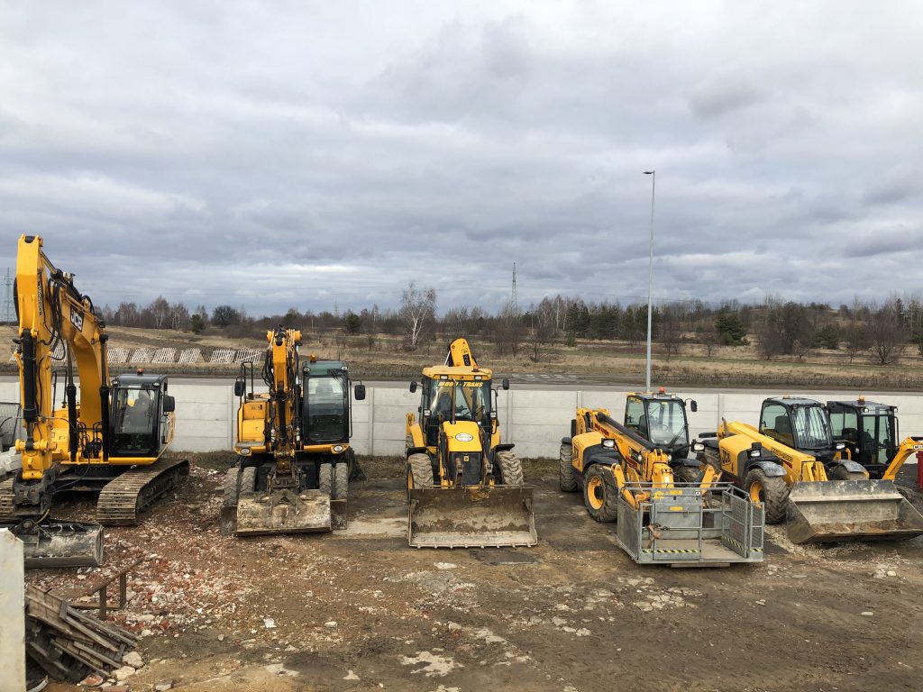 Park maszynowy BUD-TRANS — koparki, ładowarki, koparko-ładowarki